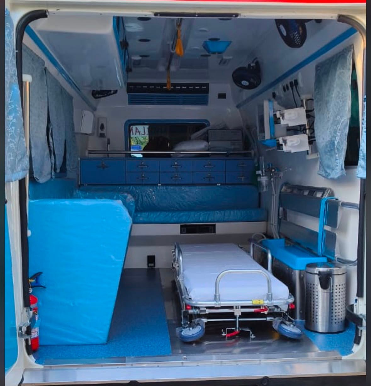 ICU ambulance monitoring support